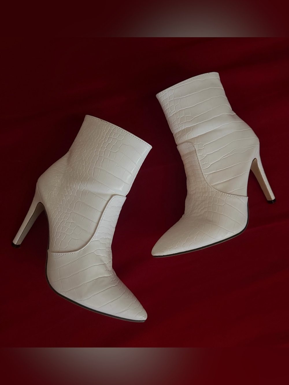 SHEIN White Croc-Embossed Pointed Toe Heeled Ankle Boots 7.5